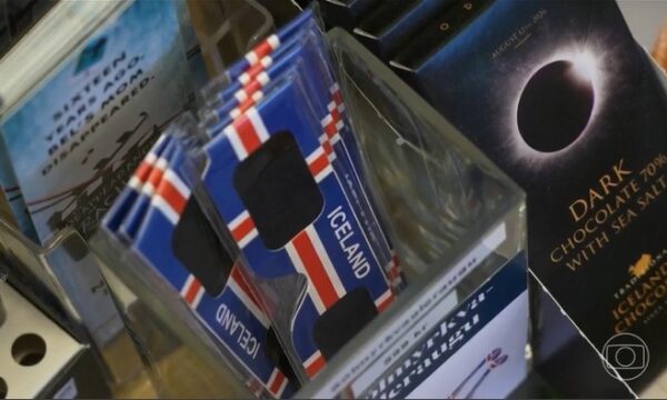Óculos especiais para ver eclipse solar se esgotam na Europa antes de fenômeno raro