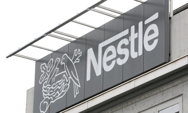 Nestlé é alvo de 3 ações na Índia após problemas em produtos para bebês