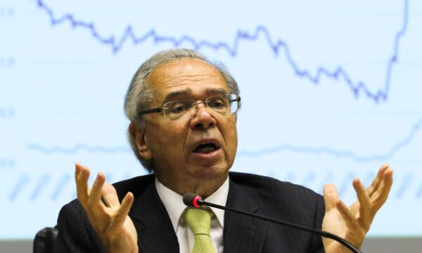 Ex-Ministro Paulo Guedes assessorou Onilx, acusada de dar calote em clientes