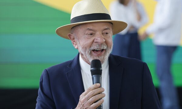 Empresários e banqueiros vão a jantar com Lula no Alvorada; veja os nomes