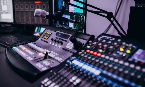 Após sair do ar em maio, Rádio Eldorado anuncia retorno a partir de outubro