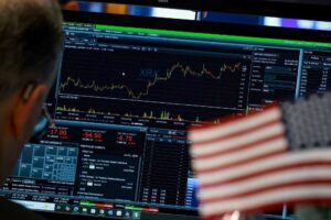 Wall Street cai com petróleo e nova liquidação no setor de IA após balanços de Meta e Tesla