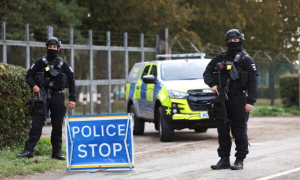 Polícia britânica acusa dois iranianos por plano de ataque em feriado judaico