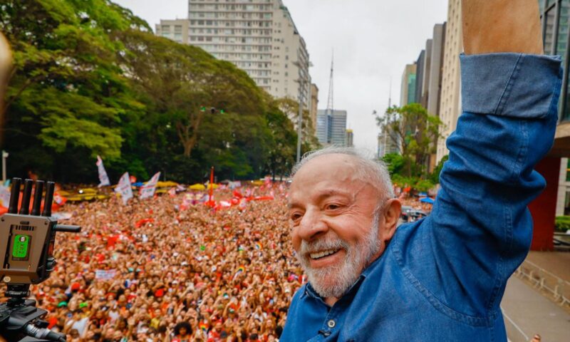 Campanha de Lula faz ‘vacina’ contra vandalismo e repressão da PM antes de ato final em SP
