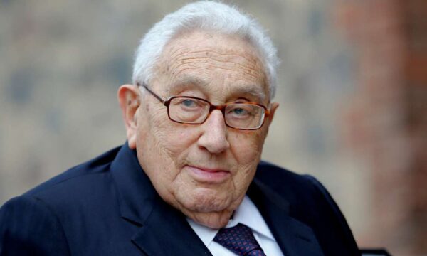 Henry Kissinger: o Nobel da Paz que tentou devolver o prêmio, mas o comitê não aceitou